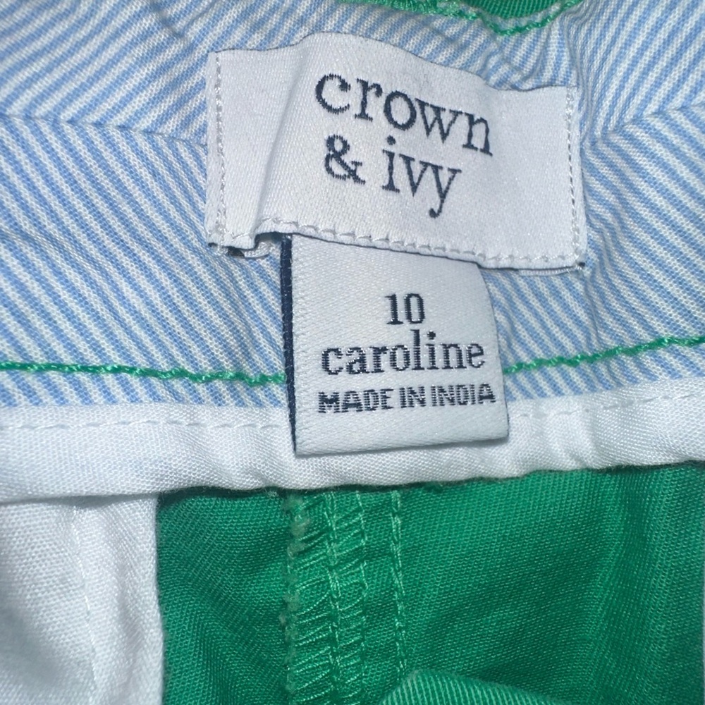 Crown & Ivy Vibrant Green Women's Bermudas - Picture 4 of 4